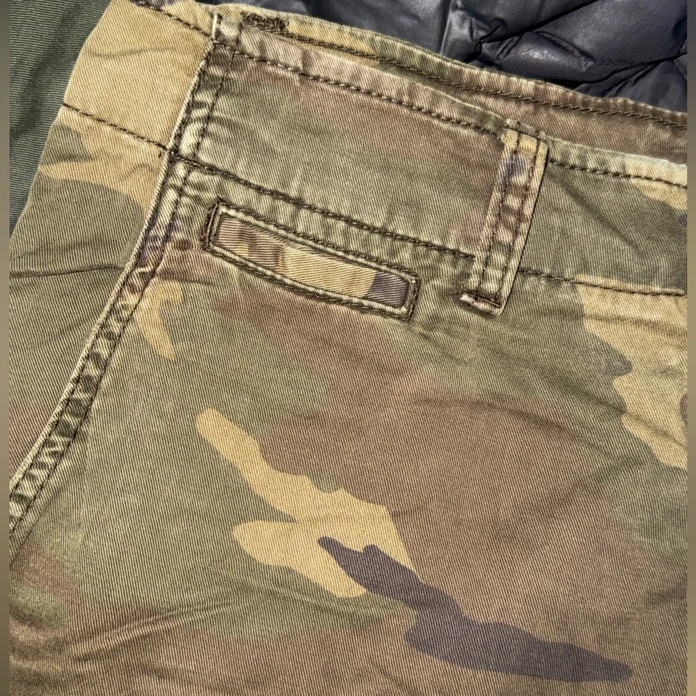 Hollister I Men's I Camouflage I Cargo Pants I Olive Camo